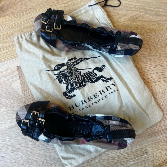 Burberry Shoes - Burberry Black and Beige Vintage Check Leather Trim Ballet Flats